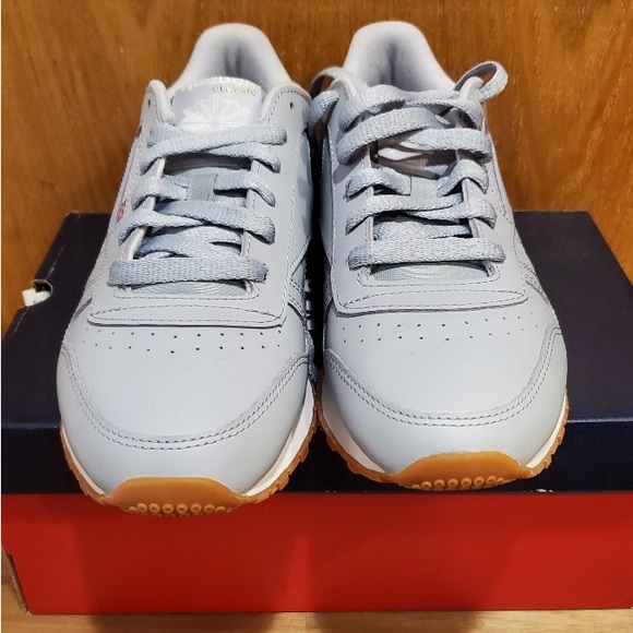 Grey Reebok Classic Running shoes size 7.5 - Picture 2 of 6